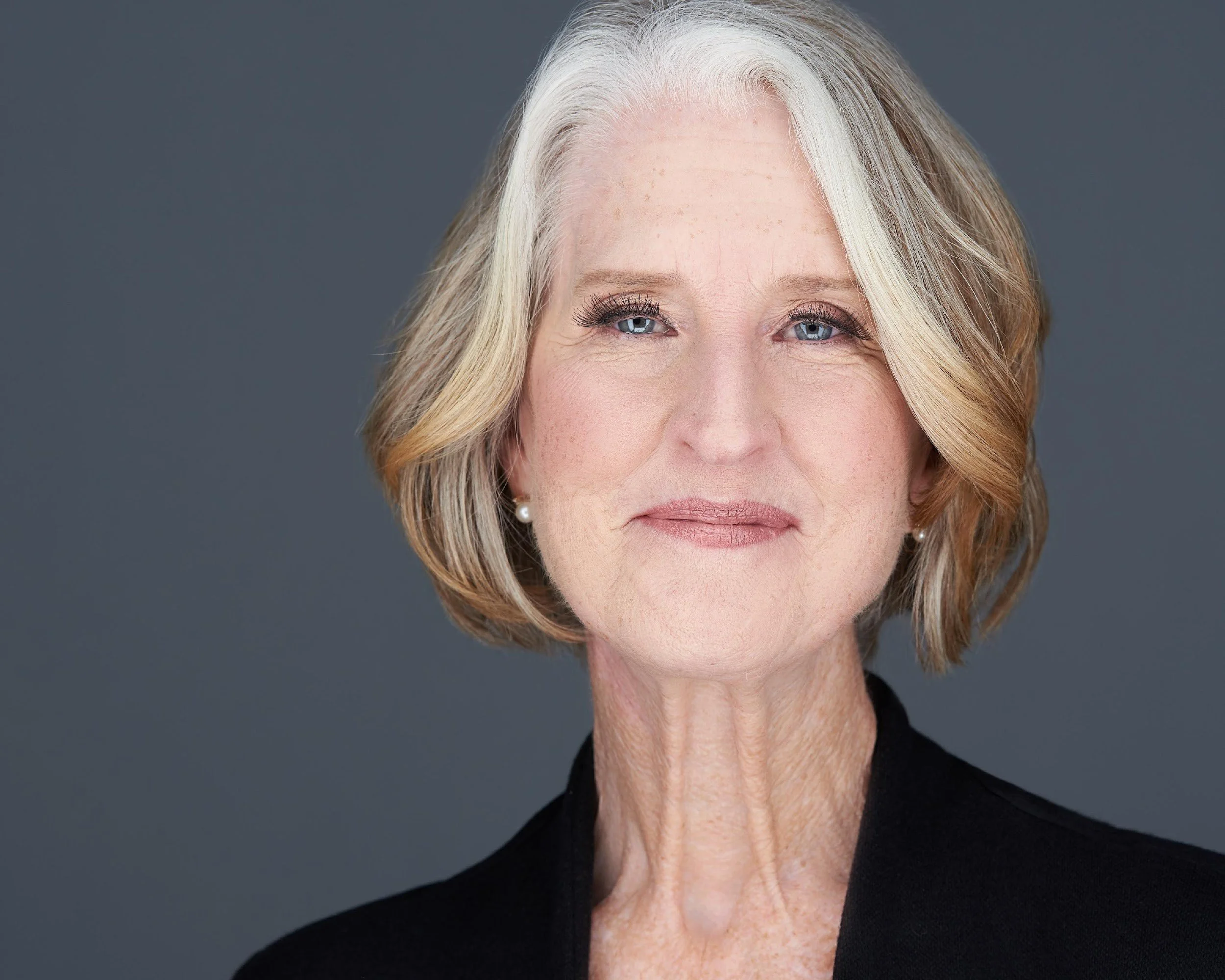 Creating a Lasting Impression: Author Headshot Photographers Near You